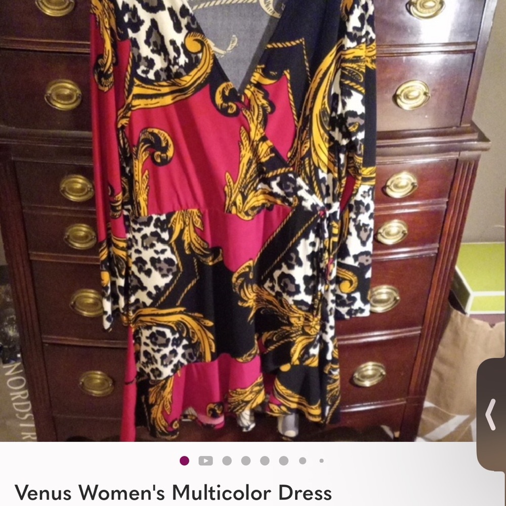 VENUS Women's Bold Red and Gold Long Sleeve Dress